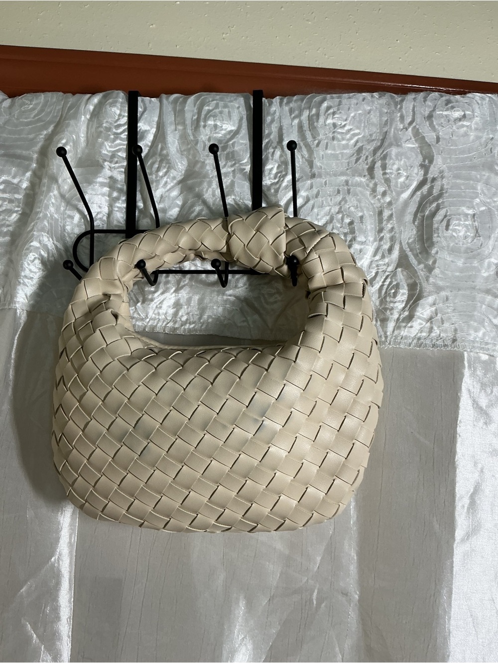 Urban Expressions Cream Woven Shoulder Bag